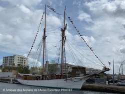 mini_l-hermione-a-cherbourg-5cd2889cc5e63.jpg
