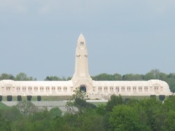 mini_l-ossuaire-de-douaumont-5b93e31546afa.jpg