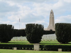 mini_l-ossuaire-de-douaumont-5b93e34c7f534.jpg