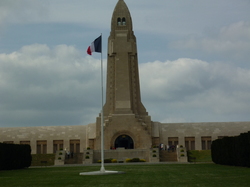 mini_l-ossuaire-de-douaumont-5b93e39b16379.jpg