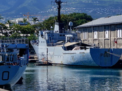 mini_la-base-navale-du-port-de-la-pointe-des-galets-553a7e383d053.jpg