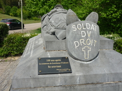 mini_le-monument-du-soldat-droit-5b93e1dfd9c1f.jpg