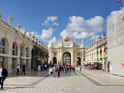 mini_place-stanislas-a-nancy-542ad6d1a611e.jpg