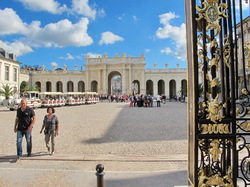 mini_place-stanislas-a-nancy-543409ed953ca.jpg