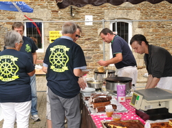 mini_repas-a-la-villeuneuve-elle-580bedfdf2437.jpg