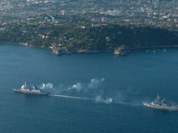 mini_revue-navale-en-grande-rade-de-toulon-53ef0c6d0f137.jpg