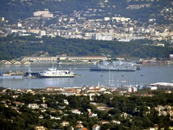 mini_vues-a-180-de-la-rade-de-toulon-et-des-alentours-527828f8cd332.jpg