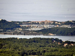 mini_vues-a-180-de-la-rade-de-toulon-et-des-alentours-527828fa4373d.jpg