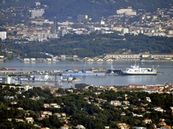 mini_vues-a-180-de-la-rade-de-toulon-et-des-alentours-527828fd410b7.jpg
